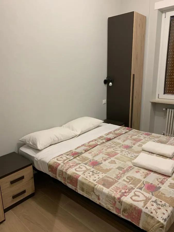 Gramsci 2 Rooms Bologna Italy